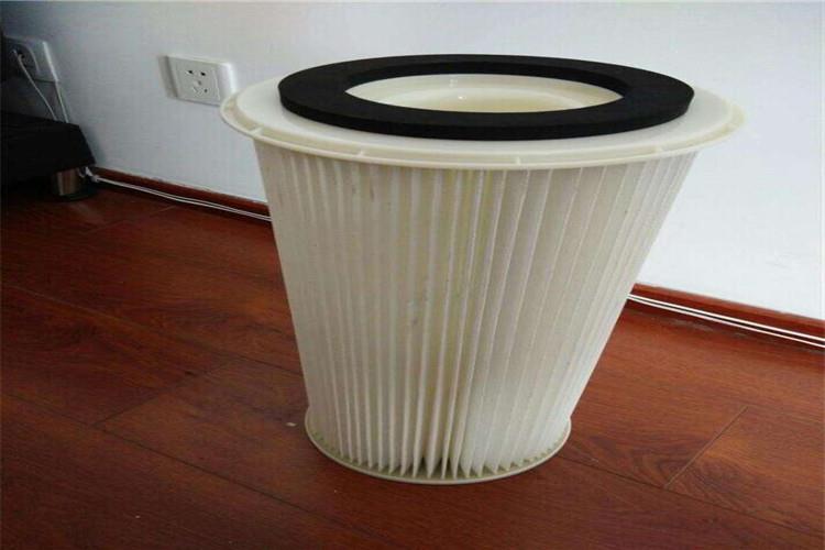 风机博鱼（中国）官方在线登录还有一个显著的特点就是，体积小净化面积相对于布袋除尘器来说要大很多，这主要是源于滤筒除尘器的滤筒呈褶皱状的无形中增加了过滤面积