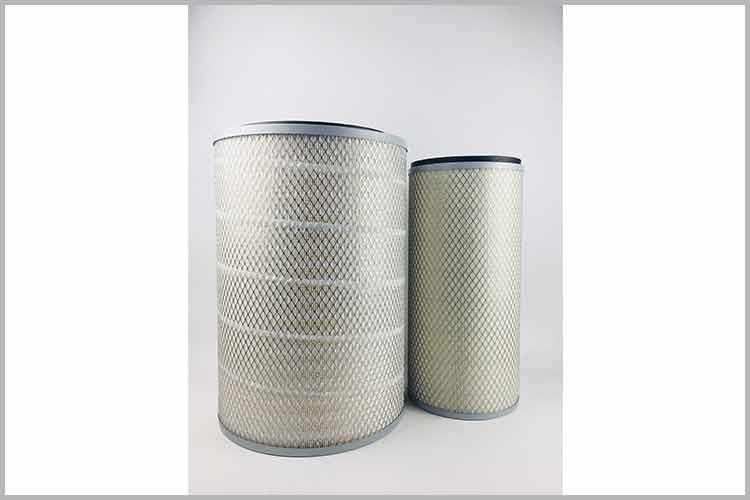 准备新的液压博鱼网页版，注意操作时不能穿化纤衣服，以防静电的放电火花