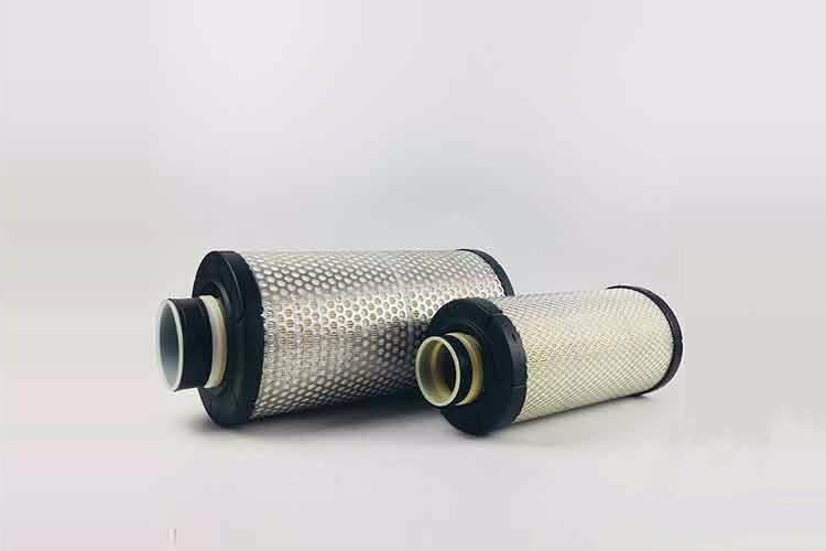 对于博鱼网页版冒烟的发动机，可以拆下进气管，然后观察气缸盖的进气口